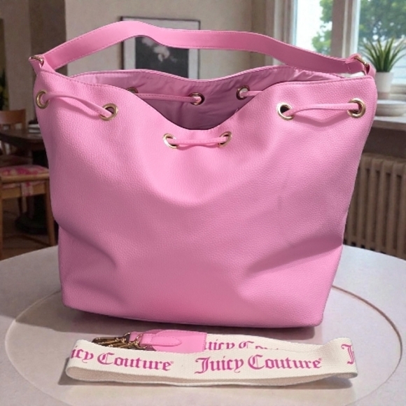 Juicy Couture Light Pink Shoulder Bag with Gold Accents - Picture 2 of 7